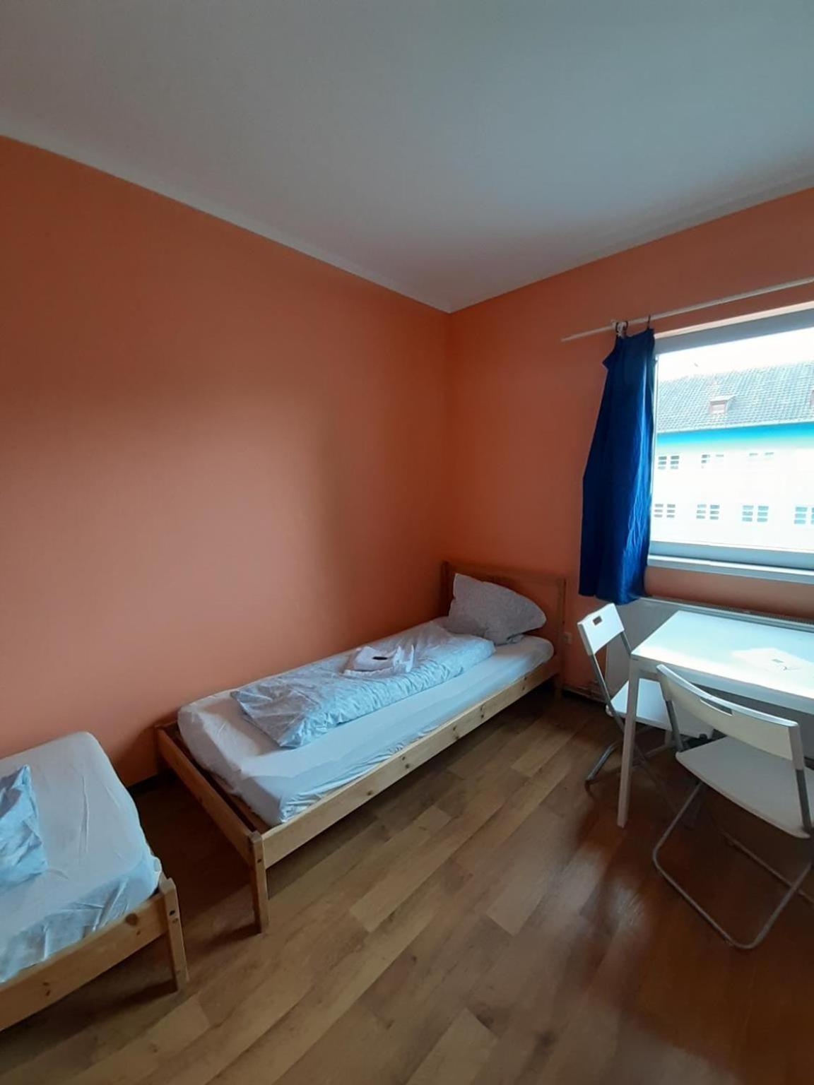 Budget Allach & Tub 19a * München
