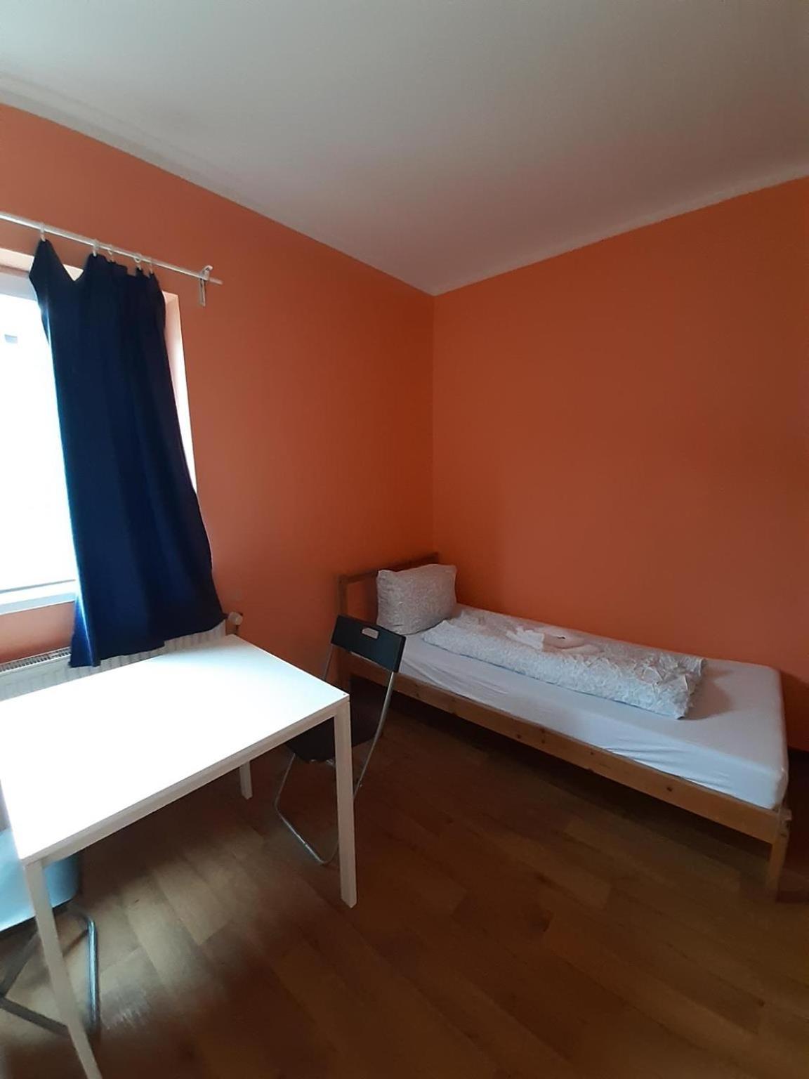 Budget Allach & Tub 19a * München
