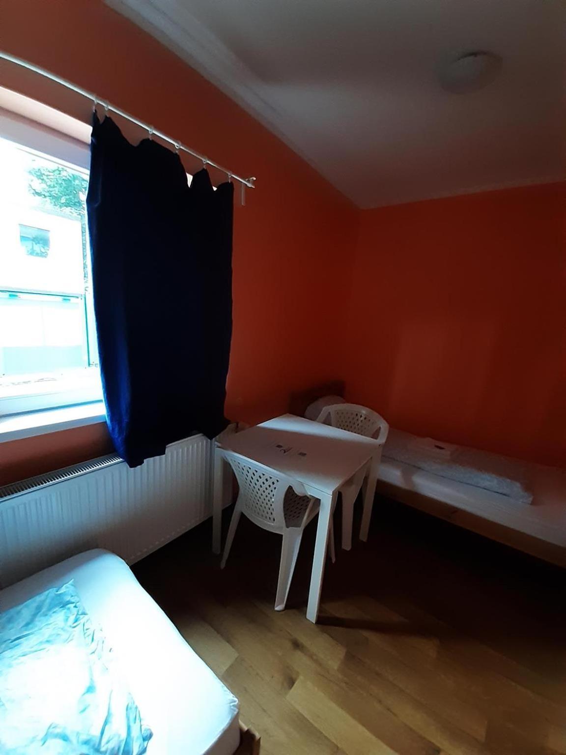 Budget Allach & Tub 19a Hostel *